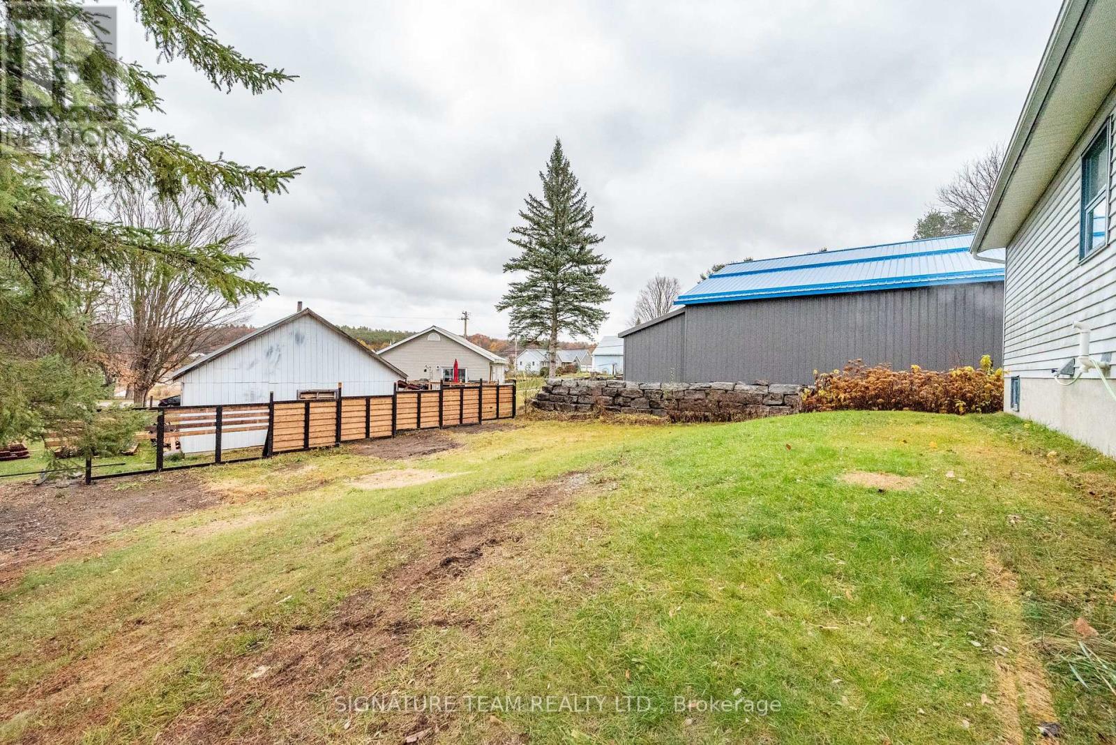 279 Jessie Street, Bonnechere Valley, Ontario K0J 1T0 - Photo 3 - X12526652