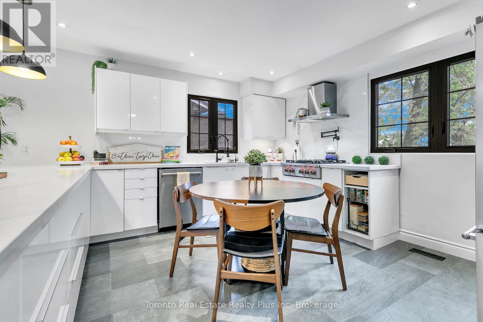 2797 Constable Road, Mississauga, Ontario L5J 1W6 - Photo 11 - W12480012