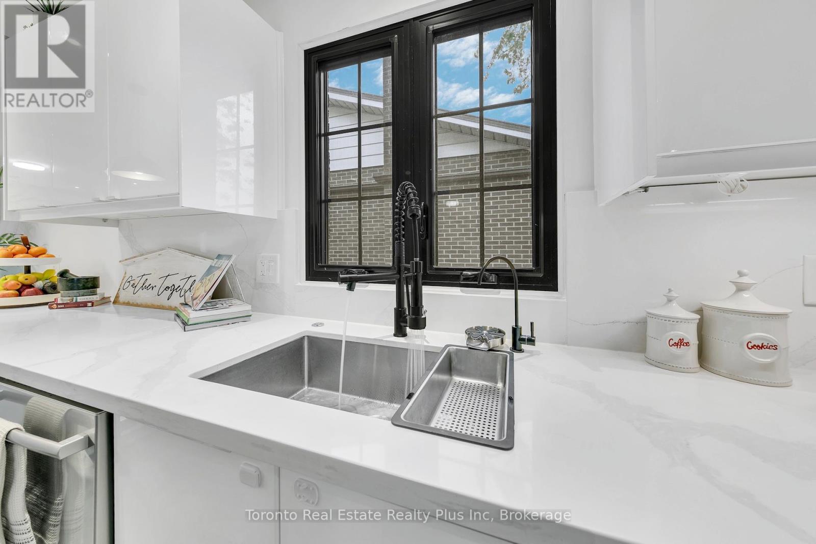 2797 Constable Road, Mississauga, Ontario L5J 1W6 - Photo 14 - W12480012