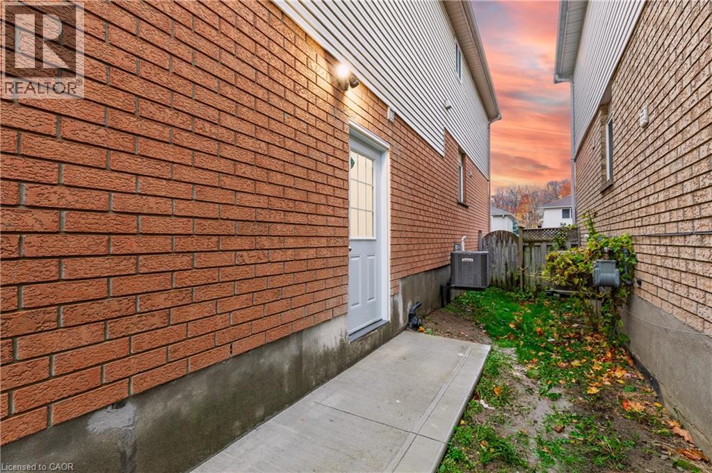 57 Bush Clover Crescent Unit# Lower Level, Kitchener, Ontario N2E 3P8 - Photo 3 - 40786891