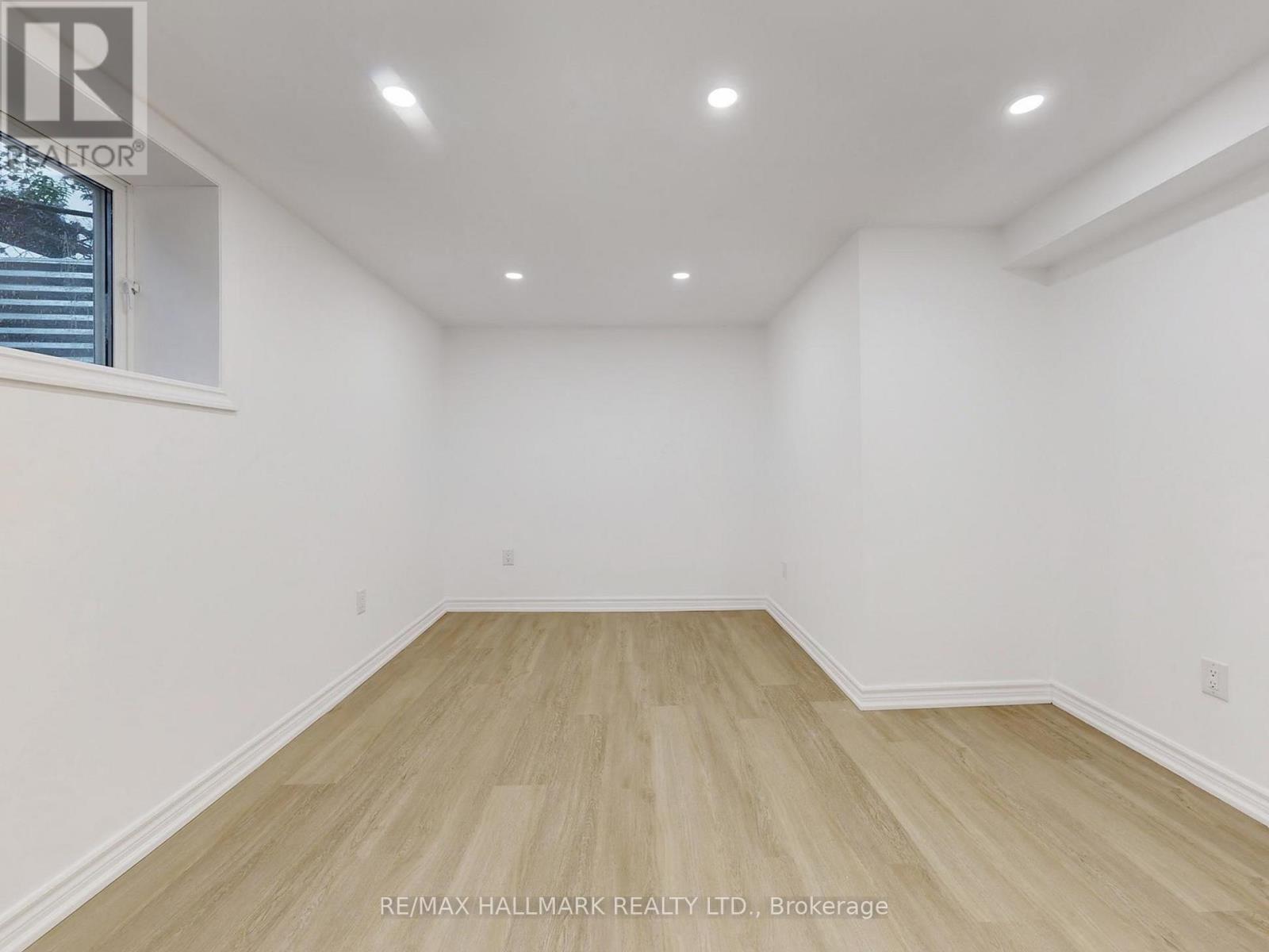 138 Armitage Drive, Newmarket, Ontario L3Y 5L7 - Photo 40 - N12520452