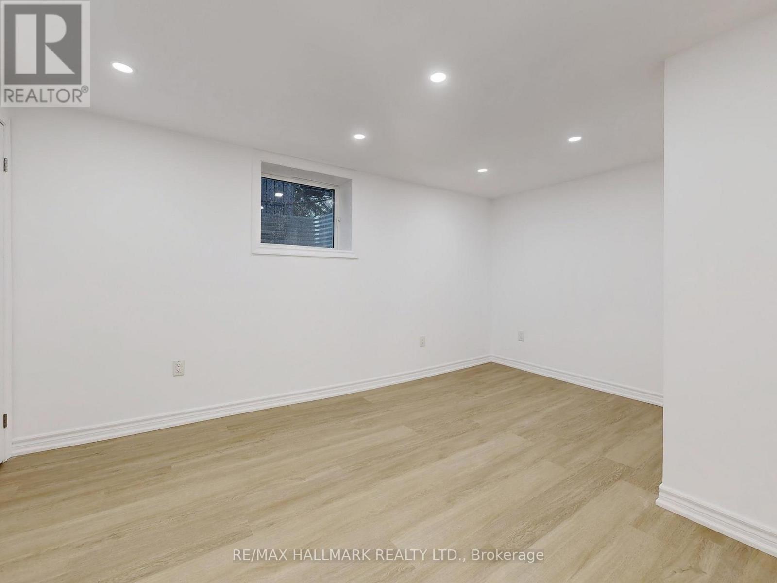 138 Armitage Drive, Newmarket, Ontario L3Y 5L7 - Photo 39 - N12520452