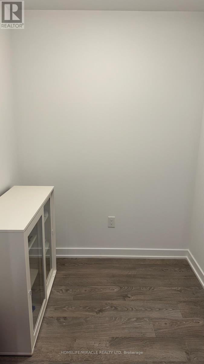 409 - 760 Whitlock Avenue, Milton, Ontario  L9E 1S2 - Photo 18 - W12481738