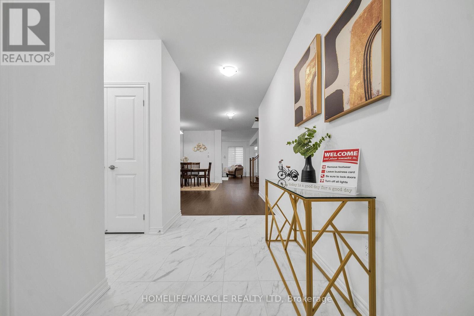 1536 Buttercup Court, Milton, Ontario L9E 2G3 - Photo 4 - W12523242