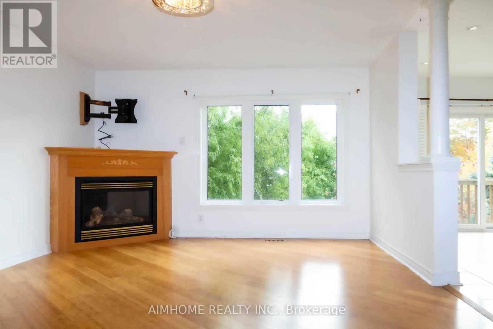 19 Durango Drive, Richmond Hill, Ontario  L4S 2W5 - Photo 7 - N12526674