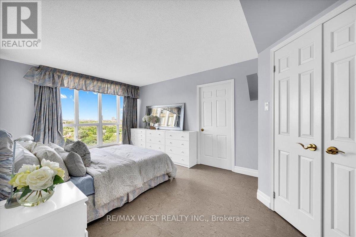 1608 - 2285 Lake Shore Boulevard W, Toronto, Ontario  M8V 3X9 - Photo 17 - W12526656