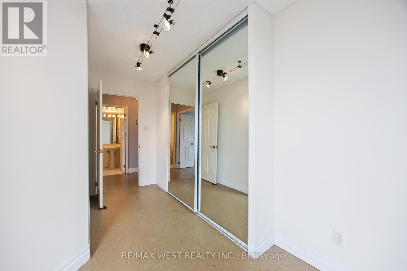 1608 - 2285 Lake Shore Boulevard W, Toronto, Ontario  M8V 3X9 - Photo 23 - W12526656