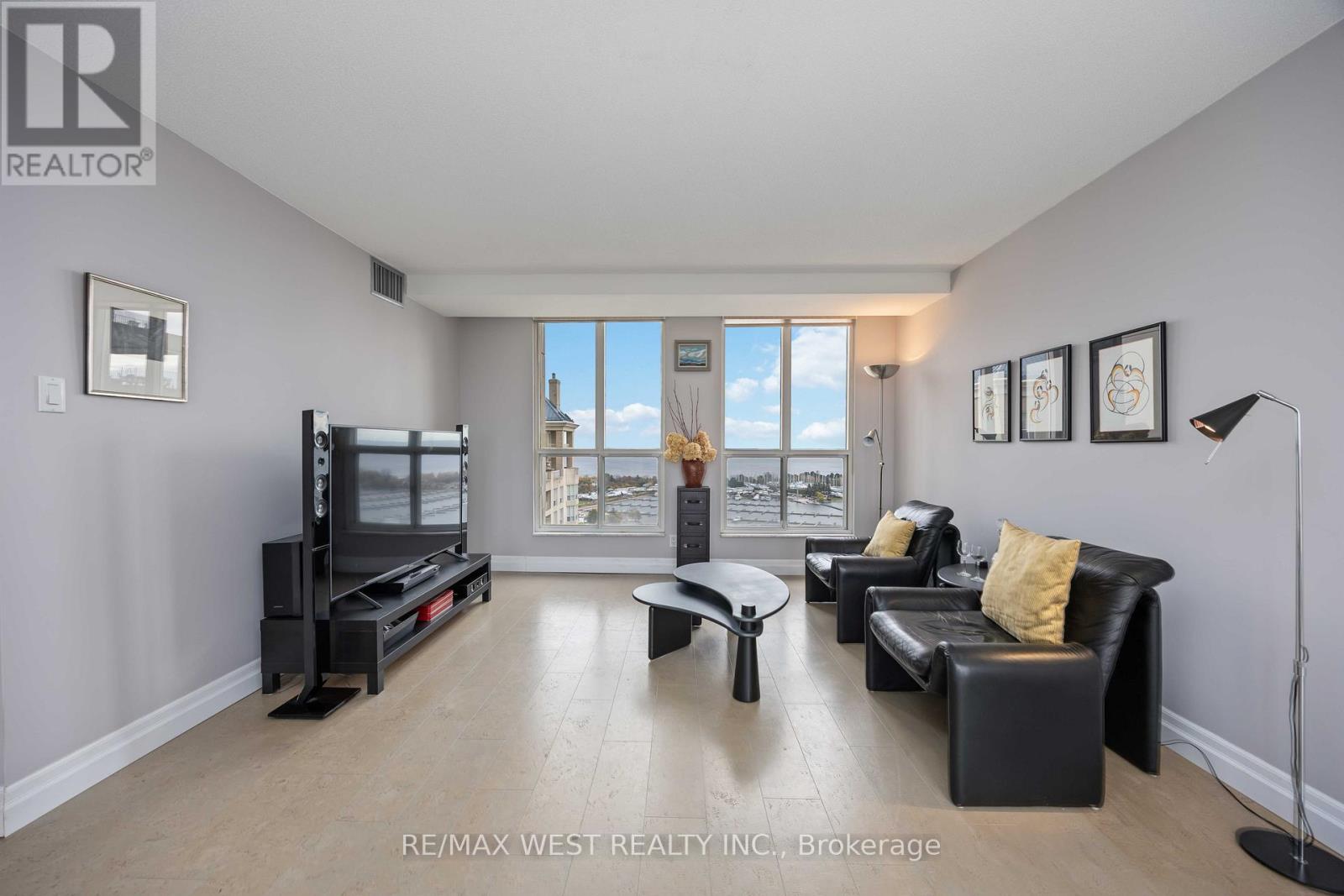 1608 - 2285 Lake Shore Boulevard W, Toronto, Ontario  M8V 3X9 - Photo 6 - W12526656