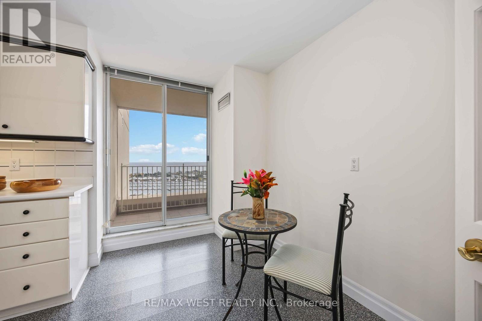 1608 - 2285 Lake Shore Boulevard W, Toronto, Ontario  M8V 3X9 - Photo 9 - W12526656