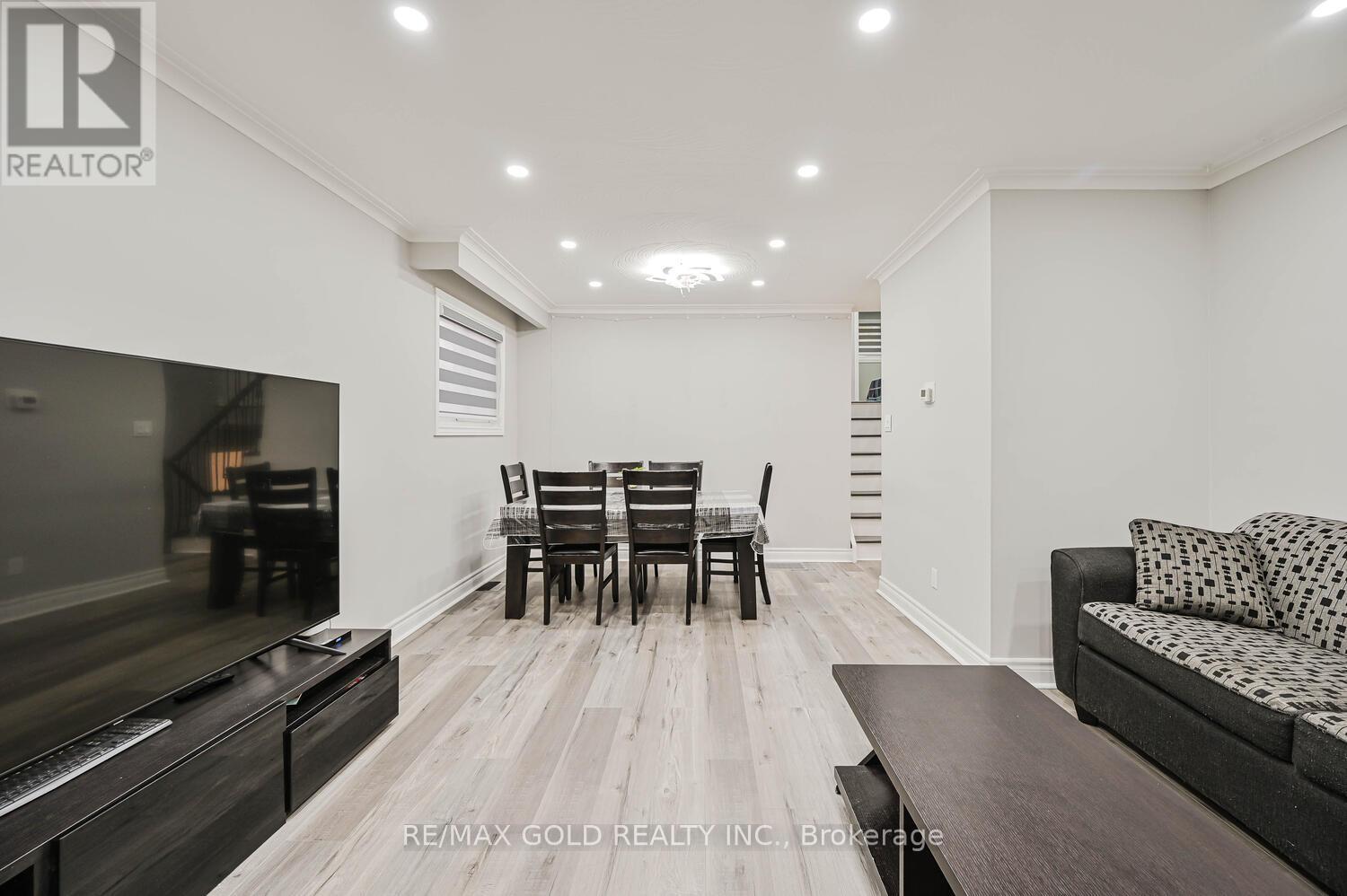 3724 Darla Drive, Mississauga, Ontario  L4T 2C9 - Photo 13 - W12526664