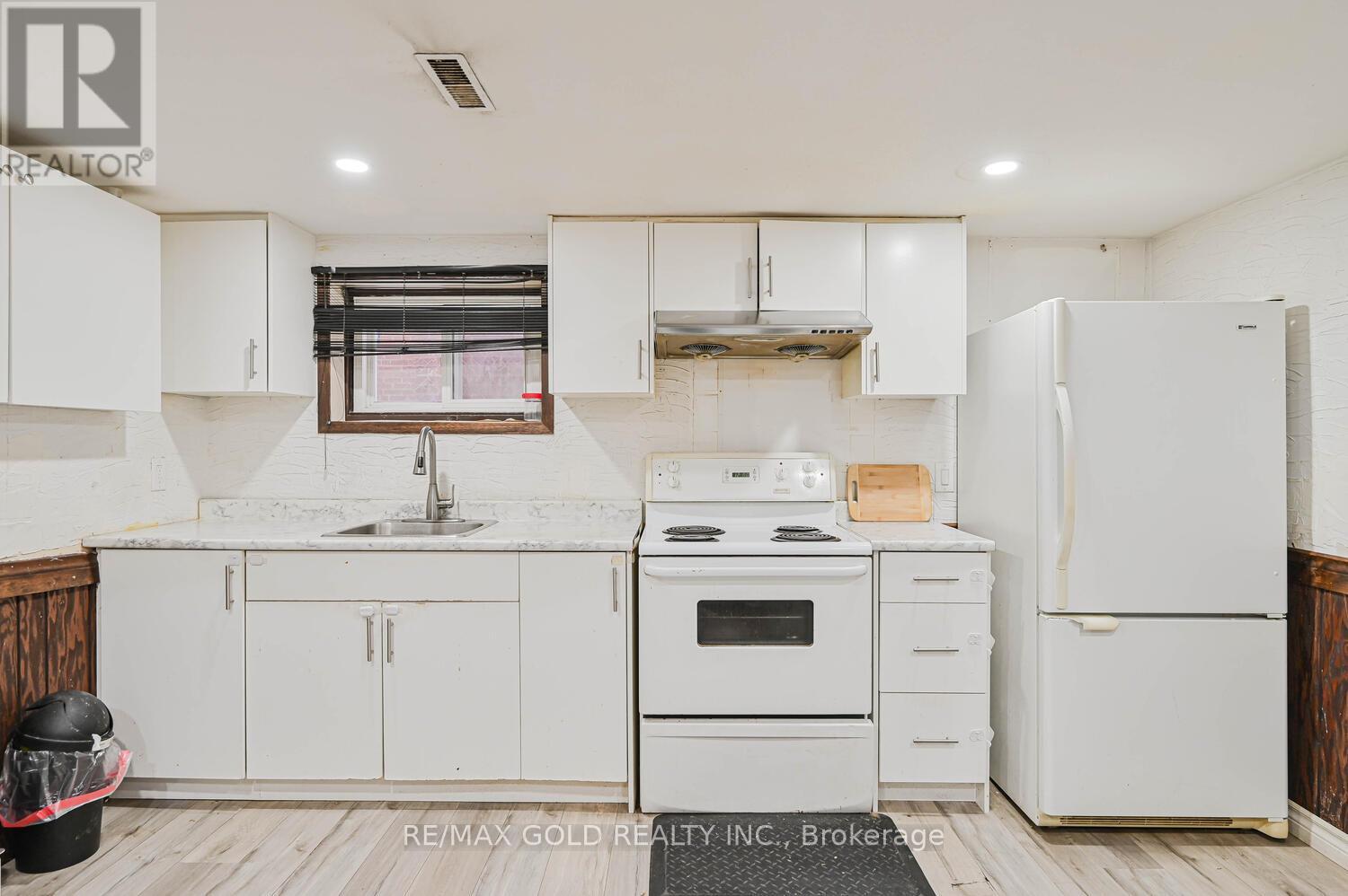 3724 Darla Drive, Mississauga, Ontario  L4T 2C9 - Photo 40 - W12526664