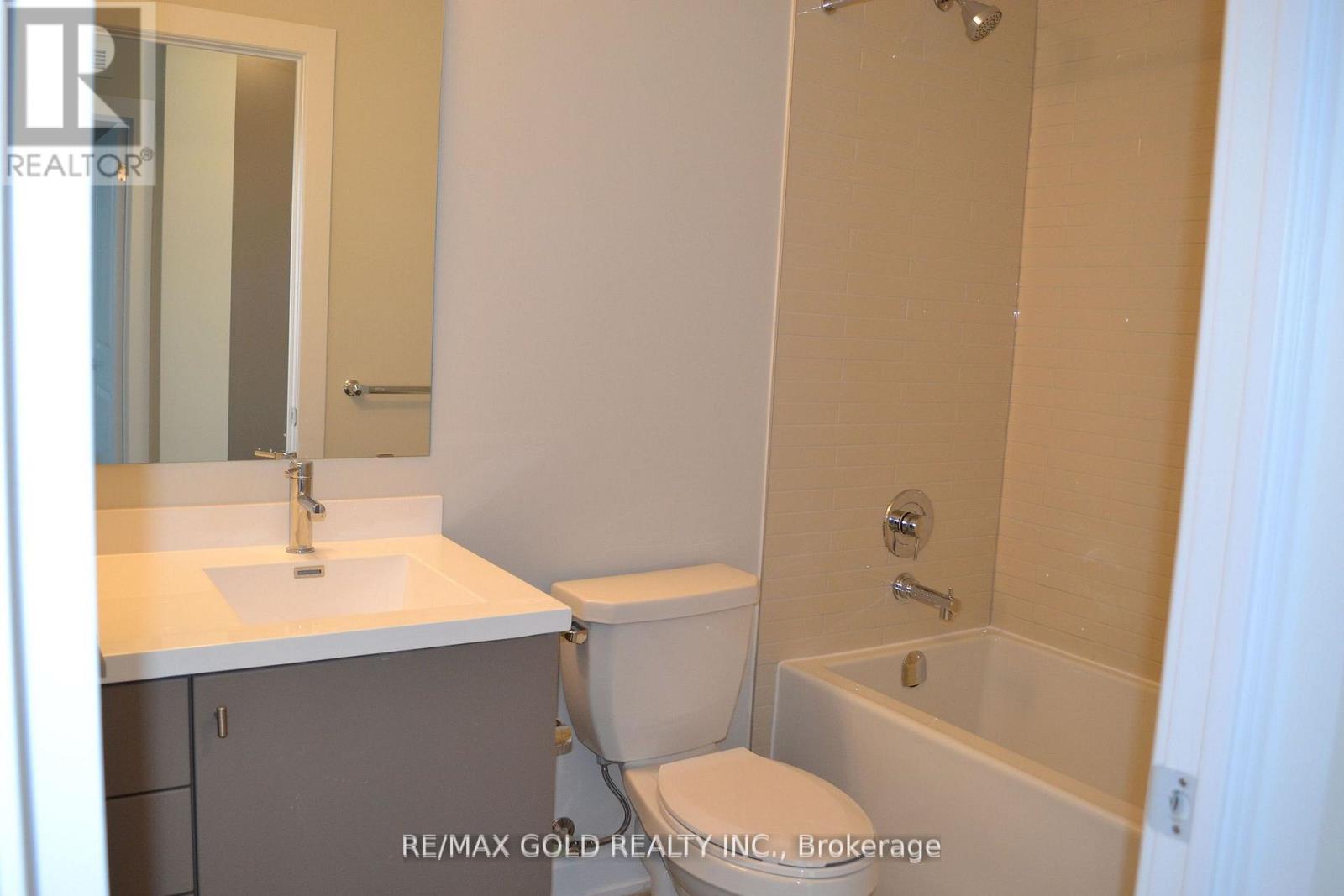 323 - 3200 William Coltson Avenue, Oakville, Ontario  L6H 7W6 - Photo 12 - W12526676