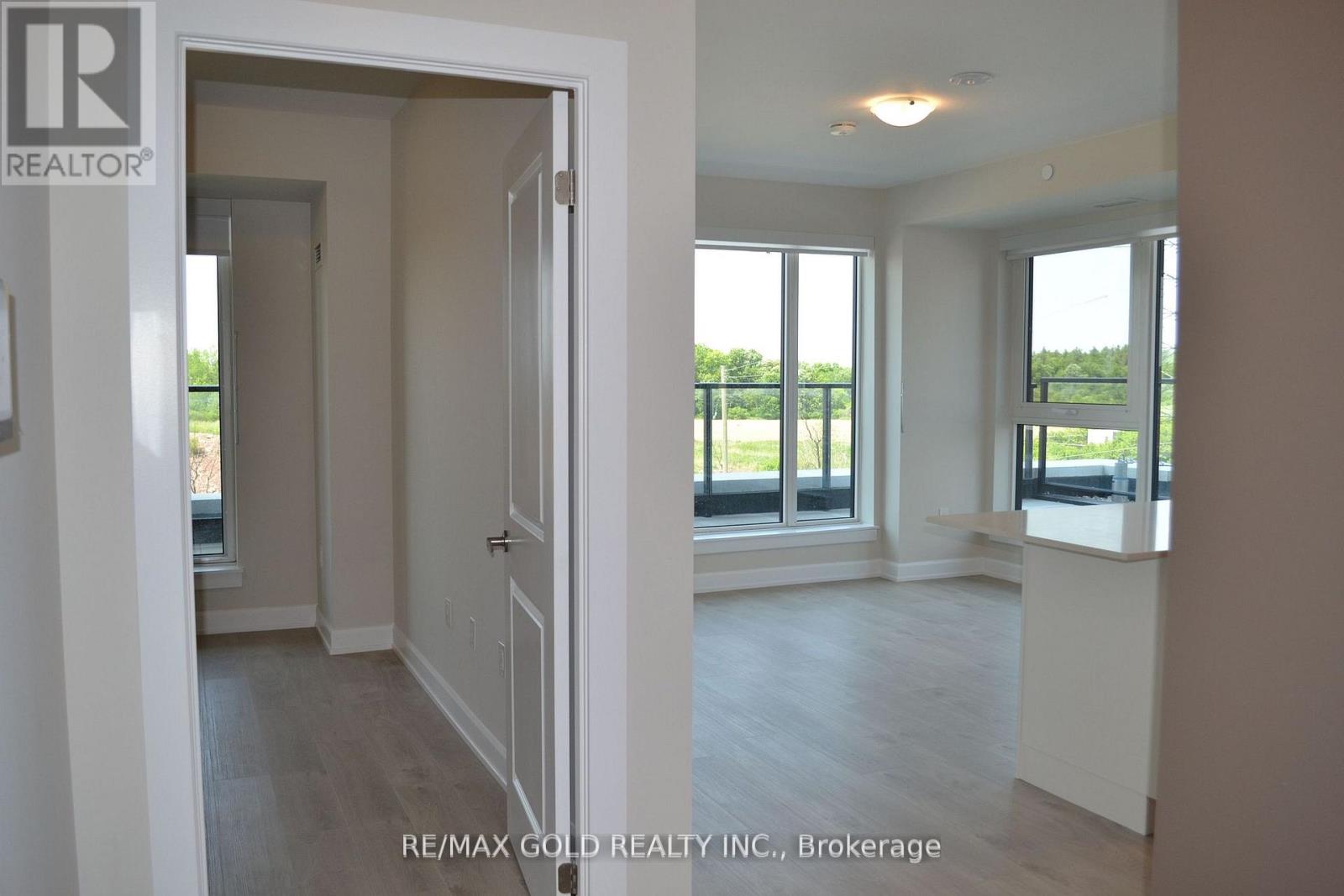 323 - 3200 William Coltson Avenue, Oakville, Ontario  L6H 7W6 - Photo 7 - W12526676