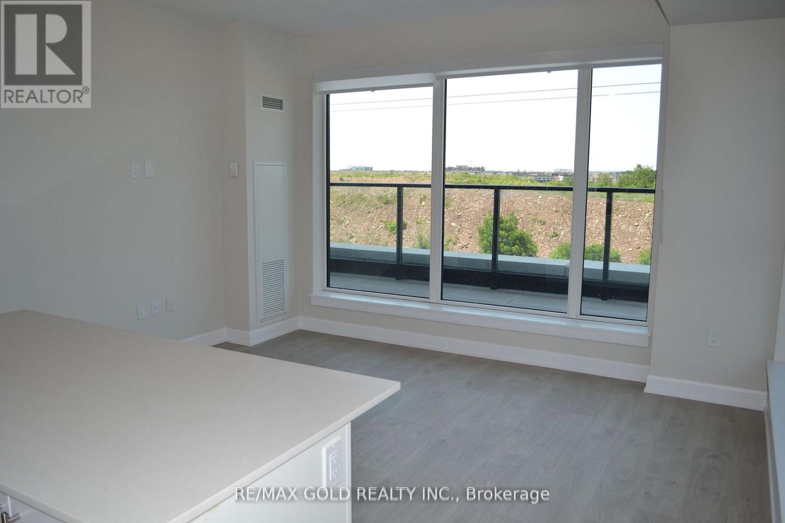 323 - 3200 William Coltson Avenue, Oakville, Ontario  L6H 7W6 - Photo 8 - W12526678