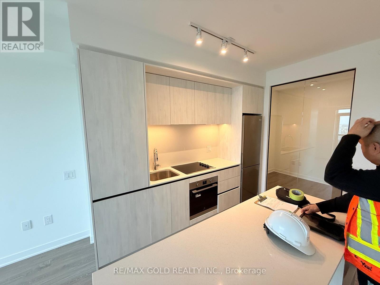 1407 - 2495 Eglinton Avenue, Mississauga, Ontario  L5M 2T2 - Photo 9 - W12526680