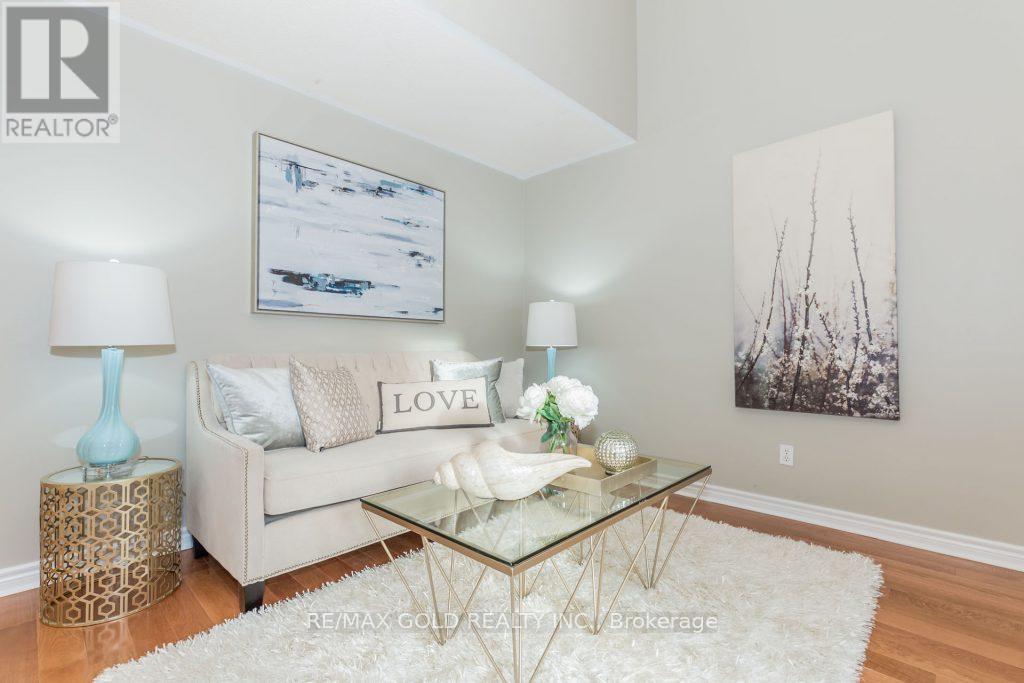 5646 Bell Harbour Drive, Mississauga, Ontario  L5M 5J3 - Photo 14 - W12526684