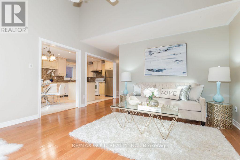 5646 Bell Harbour Drive, Mississauga, Ontario  L5M 5J3 - Photo 16 - W12526684