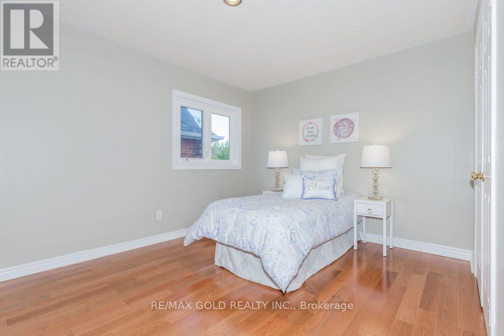 5646 Bell Harbour Drive, Mississauga, Ontario  L5M 5J3 - Photo 31 - W12526684