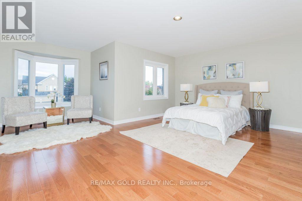 5646 Bell Harbour Drive, Mississauga, Ontario  L5M 5J3 - Photo 35 - W12526684