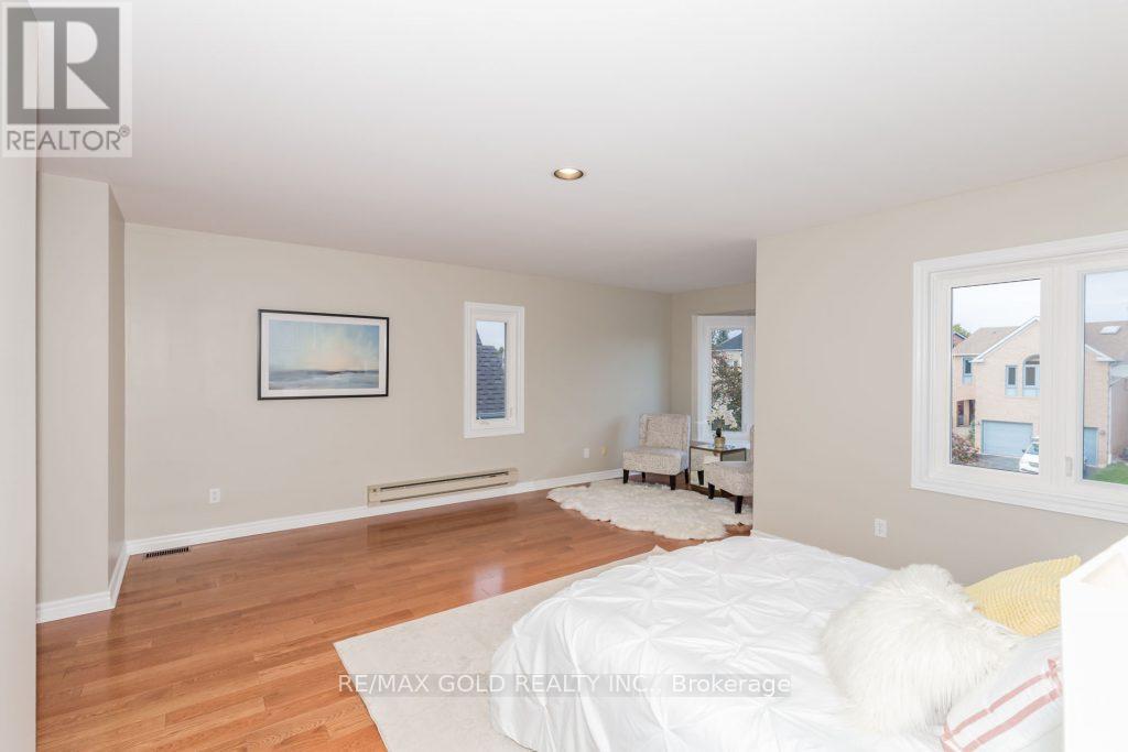 5646 Bell Harbour Drive, Mississauga, Ontario  L5M 5J3 - Photo 36 - W12526684