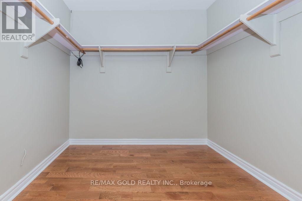 5646 Bell Harbour Drive, Mississauga, Ontario  L5M 5J3 - Photo 39 - W12526684