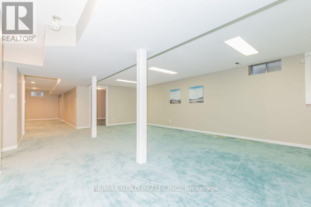 5646 Bell Harbour Drive, Mississauga, Ontario  L5M 5J3 - Photo 43 - W12526684