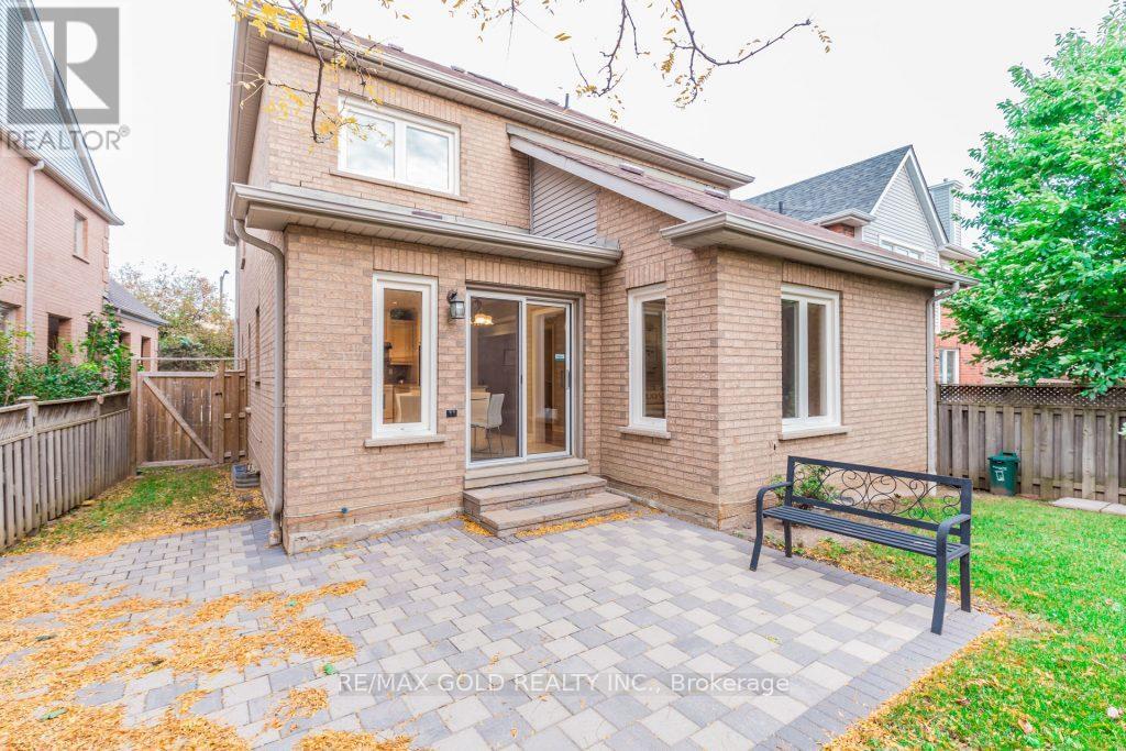 5646 Bell Harbour Drive, Mississauga, Ontario  L5M 5J3 - Photo 48 - W12526684