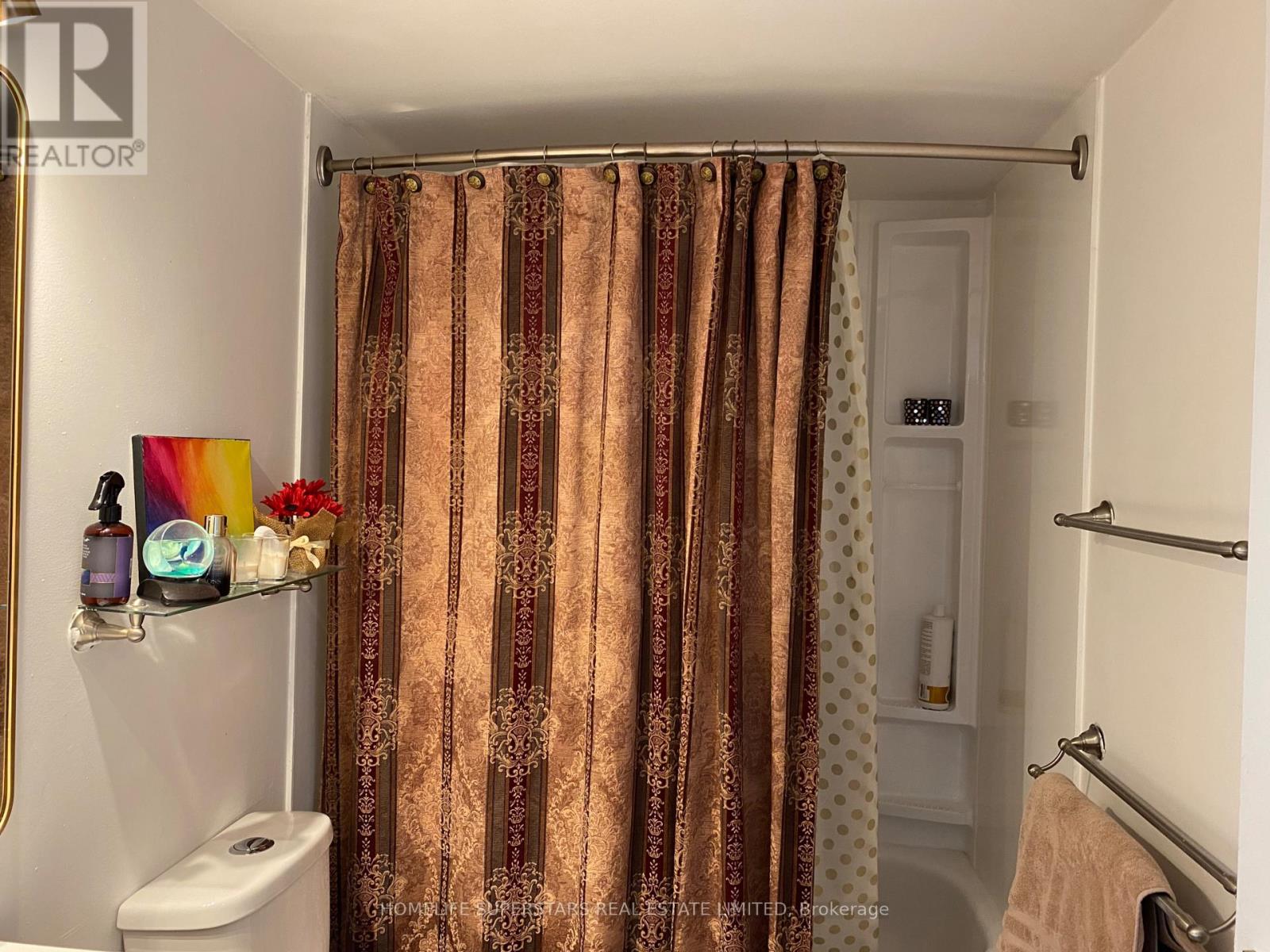 1605 - 22 Hanover Road, Brampton, Ontario  L6S 5K7 - Photo 19 - W12526686