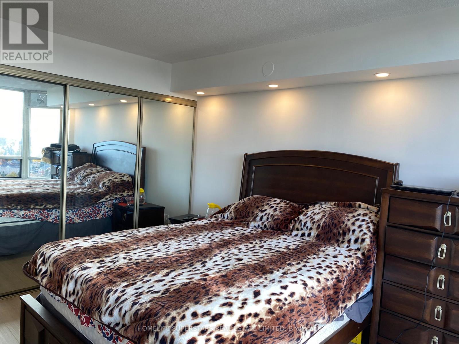 1605 - 22 Hanover Road, Brampton, Ontario  L6S 5K7 - Photo 21 - W12526686