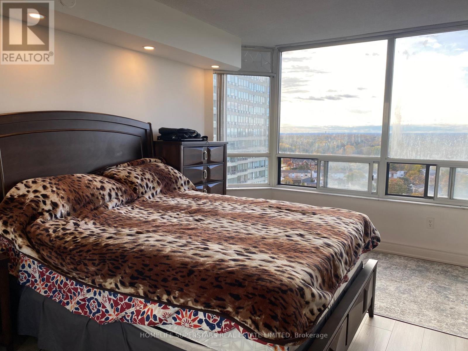 1605 - 22 Hanover Road, Brampton, Ontario  L6S 5K7 - Photo 23 - W12526686