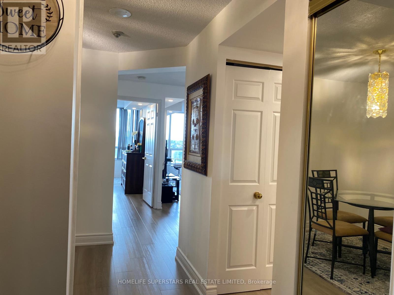 1605 - 22 Hanover Road, Brampton, Ontario  L6S 5K7 - Photo 5 - W12526686