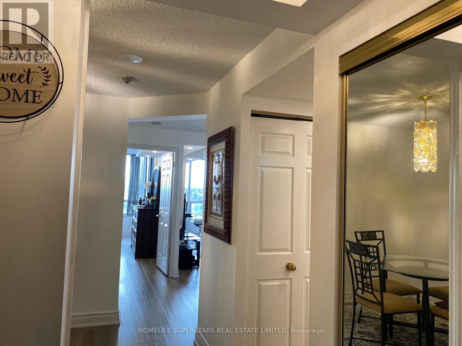 1605 - 22 Hanover Road, Brampton, Ontario  L6S 5K7 - Photo 6 - W12526686