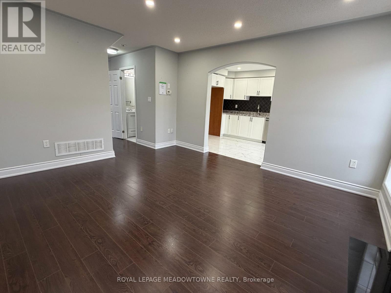 843 Thompson Road S, Milton, Ontario  L9T 6Y8 - Photo 8 - W12526700