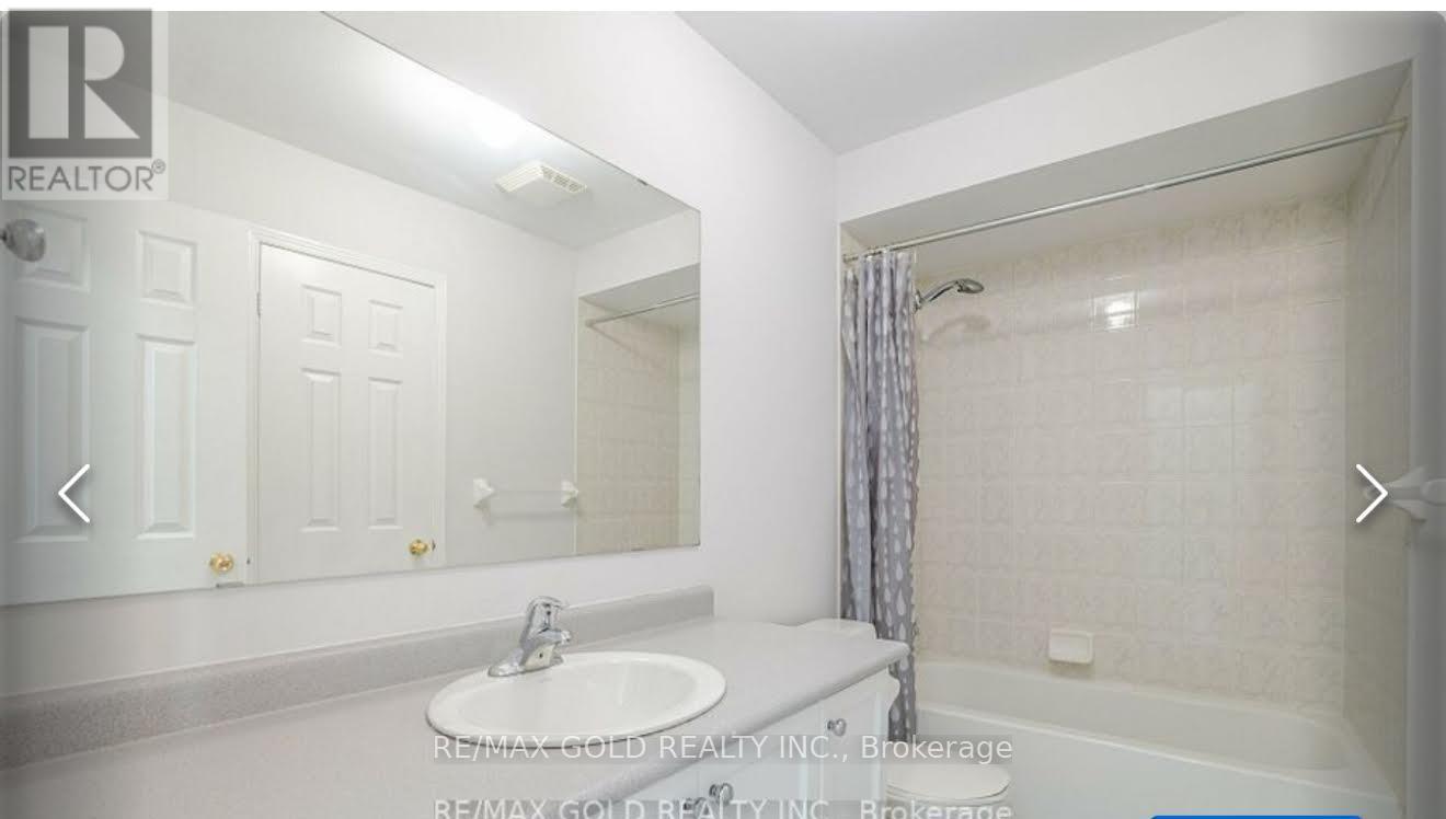 69 Portrush Trail, Brampton, Ontario  L6X 0R2 - Photo 19 - W12526708