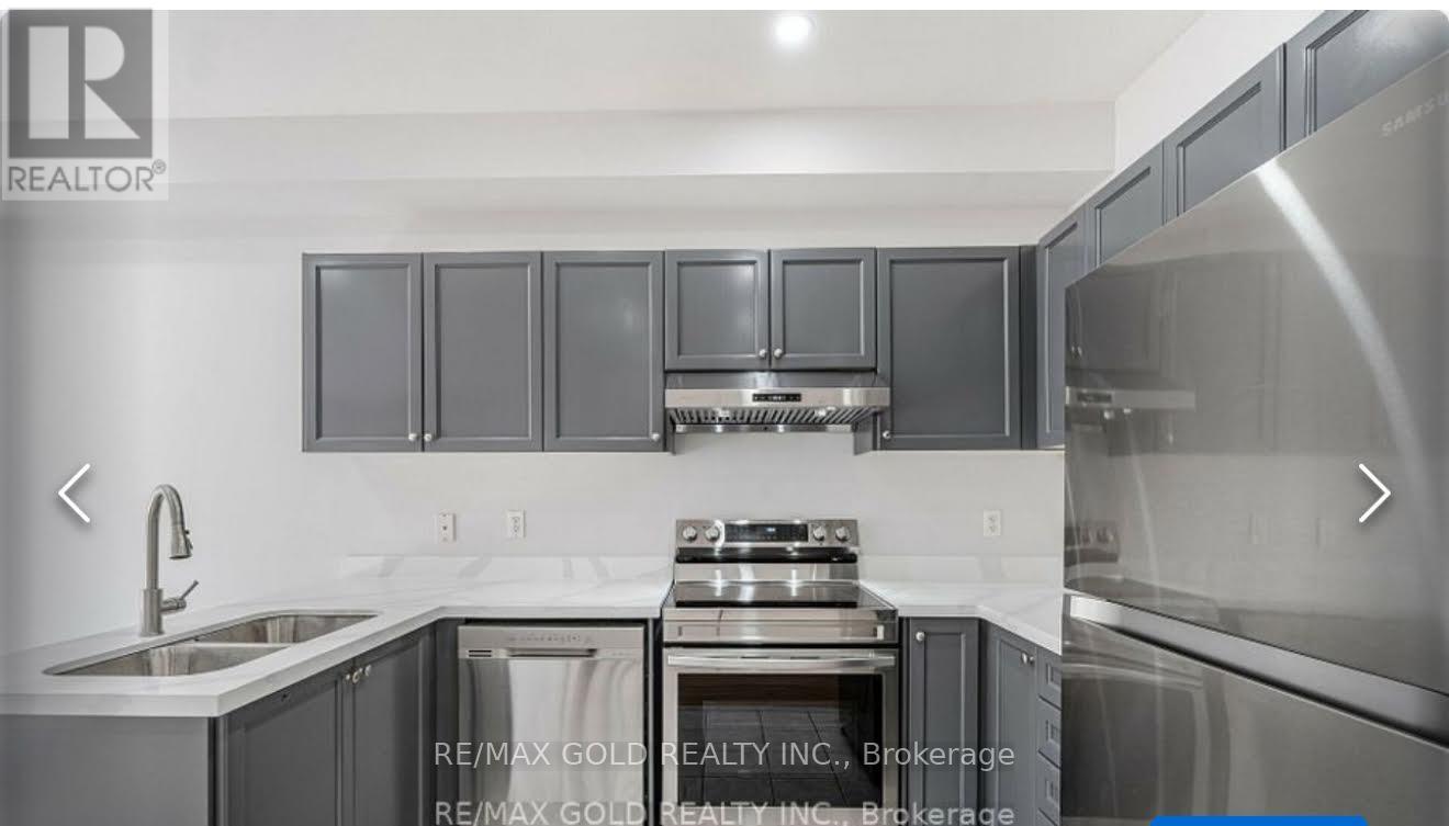 69 Portrush Trail, Brampton, Ontario  L6X 0R2 - Photo 4 - W12526708