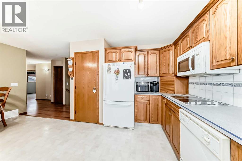 49 Kingston Drive, Red Deer, Alberta  T4P 3P9 - Photo 9 - A2268896