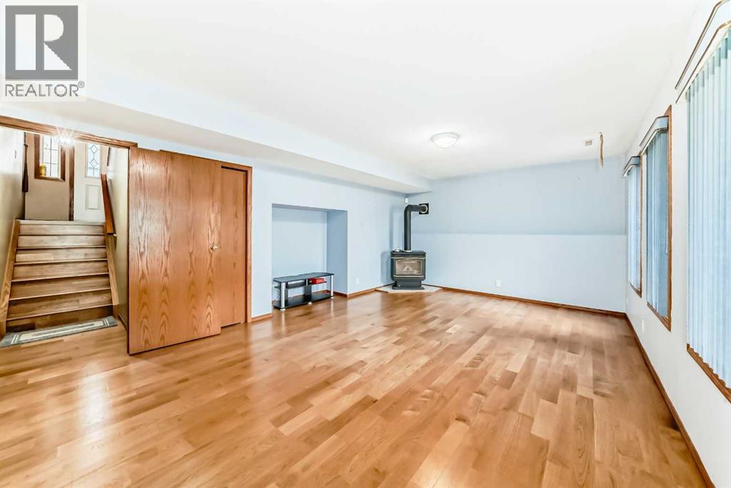 49 Kingston Drive, Red Deer, Alberta  T4P 3P9 - Photo 29 - A2268896