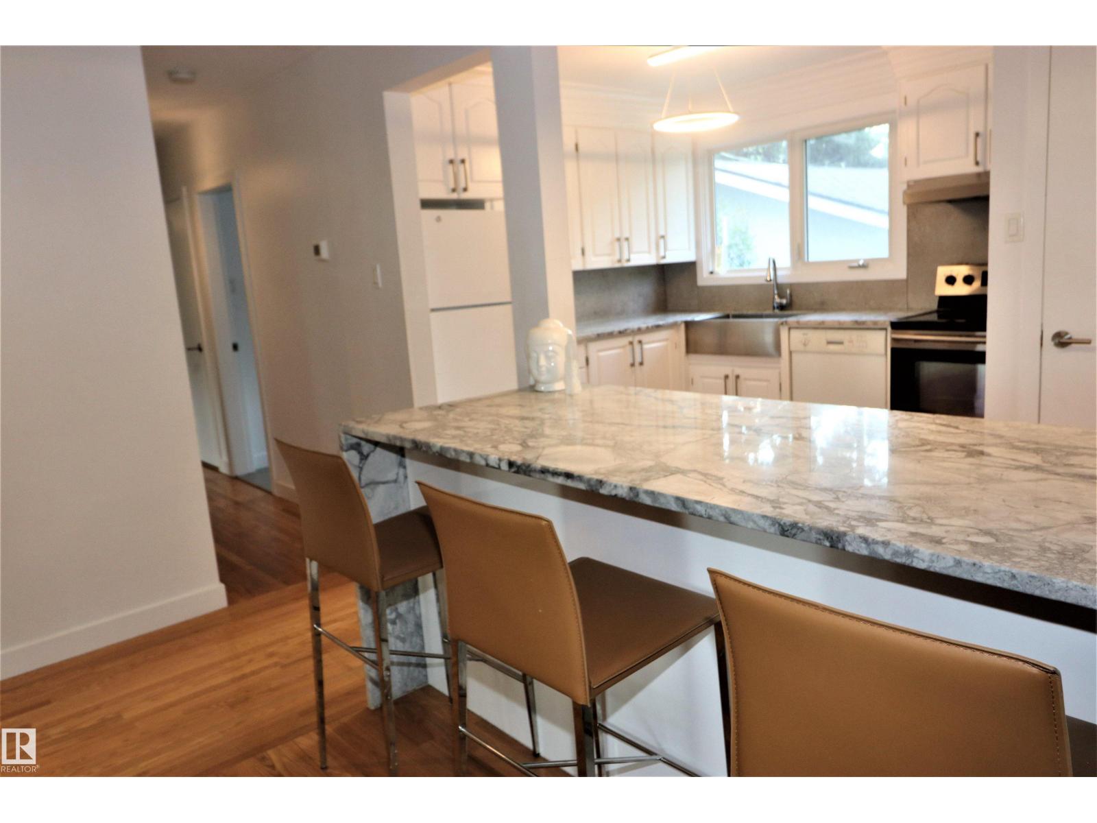 8528 64 AV NW, Edmonton, Alberta