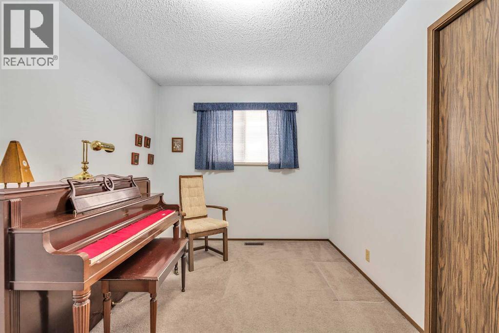 183 Cedardale Place Sw, Calgary, Alberta  T2W 5G1 - Photo 19 - A2261496