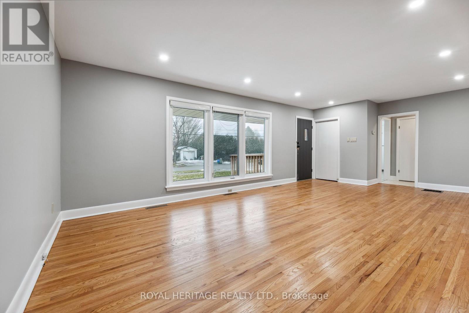 Upper Level/main Floor - 115 Albert Street N, Kawartha Lakes, Ontario K9V 4K6 - Photo 4 - X12526672