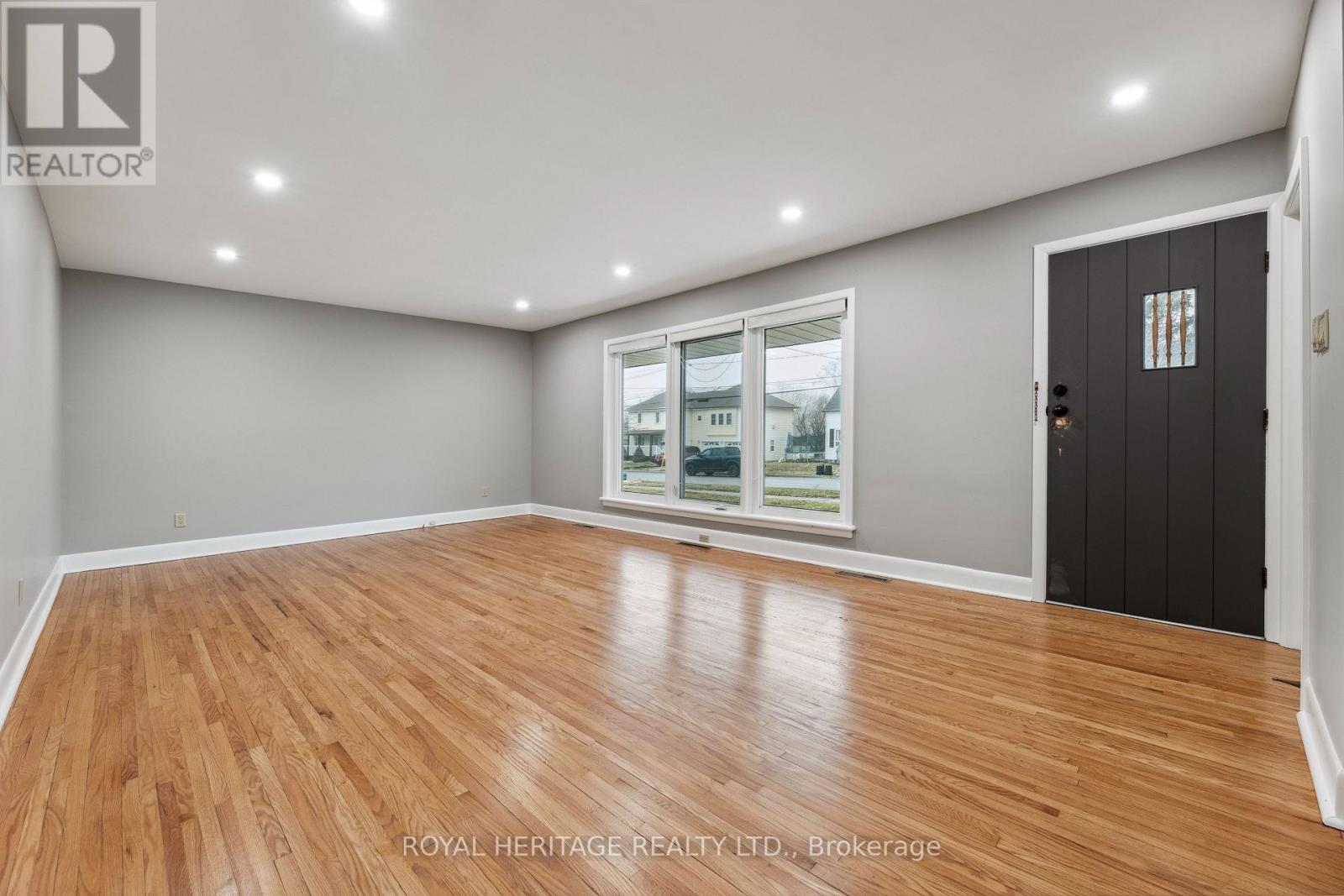 Upper Level/main Floor - 115 Albert Street N, Kawartha Lakes, Ontario K9V 4K6 - Photo 5 - X12526672