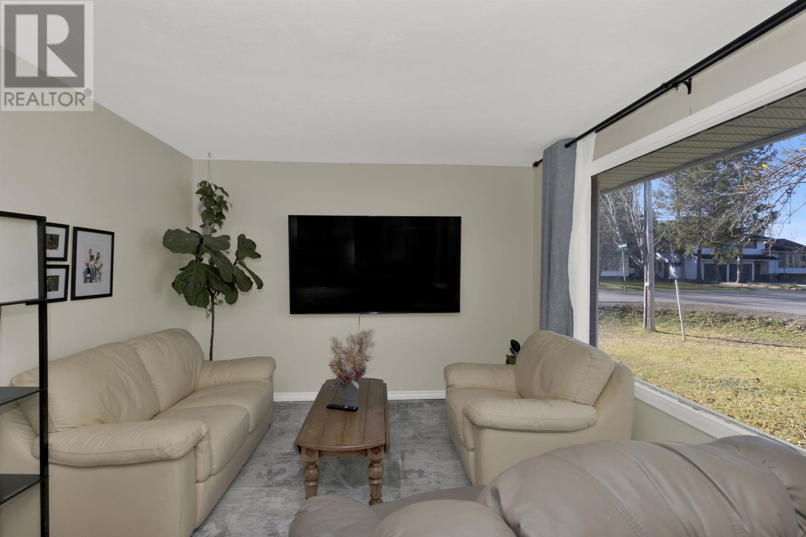 10 Dorothy St, Kakabeka Falls, Ontario P0T 1W0 - Photo 13 - TB253415