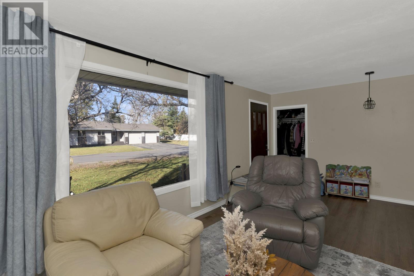 10 Dorothy St, Kakabeka Falls, Ontario P0T 1W0 - Photo 14 - TB253415