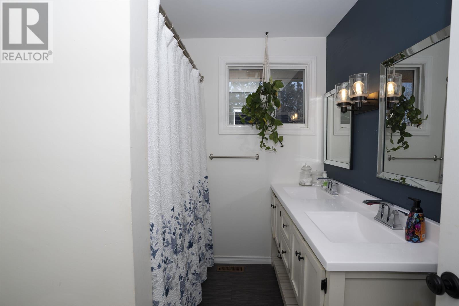 10 Dorothy St, Kakabeka Falls, Ontario P0T 1W0 - Photo 16 - TB253415