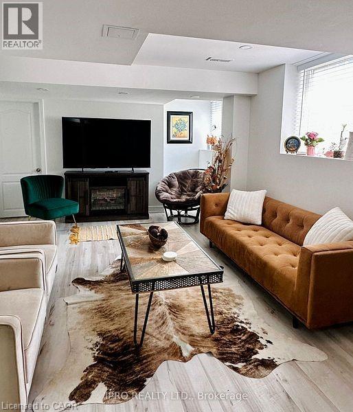 1235 Mceachern Court, Halton, Ontario  L9E 1E4 - Photo 12 - 40786894