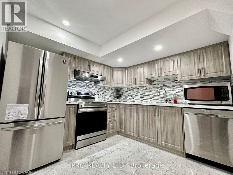 1235 Mceachern Court, Halton, Ontario  L9E 1E4 - Photo 13 - 40786894