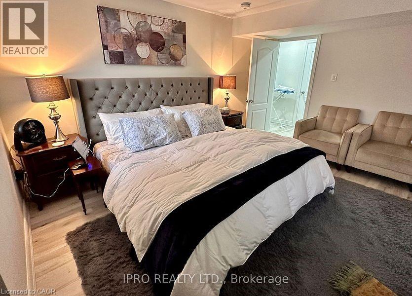 1235 Mceachern Court, Halton, Ontario  L9E 1E4 - Photo 3 - 40786894