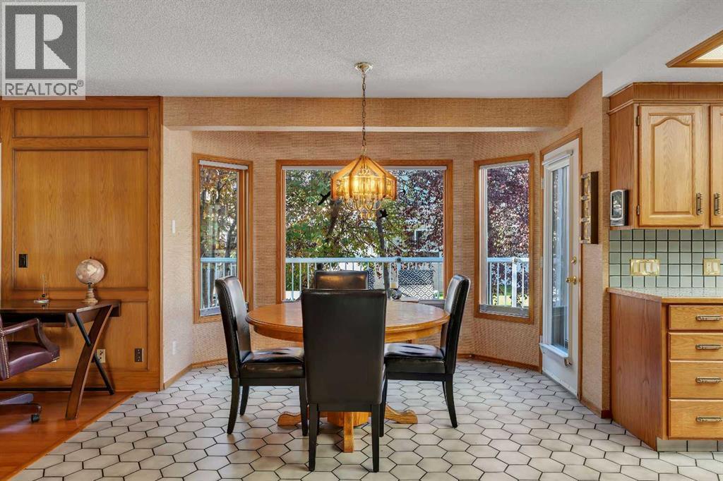 223 Shawnee Mews Sw, Calgary, Alberta  T2Y 1W4 - Photo 14 - A2269251