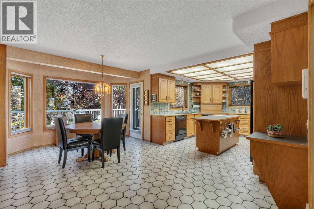 223 Shawnee Mews Sw, Calgary, Alberta  T2Y 1W4 - Photo 7 - A2269251