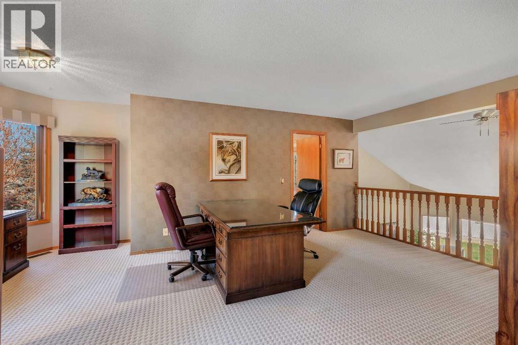 223 Shawnee Mews Sw, Calgary, Alberta  T2Y 1W4 - Photo 24 - A2269251